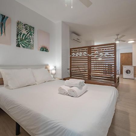 Suite Homes Parras Duplex Малага Екстериор снимка