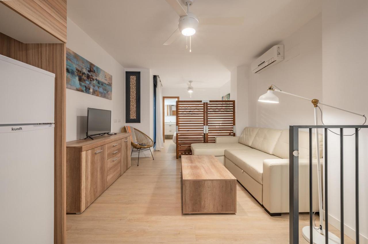 Suite Homes Parras Duplex Малага Екстериор снимка