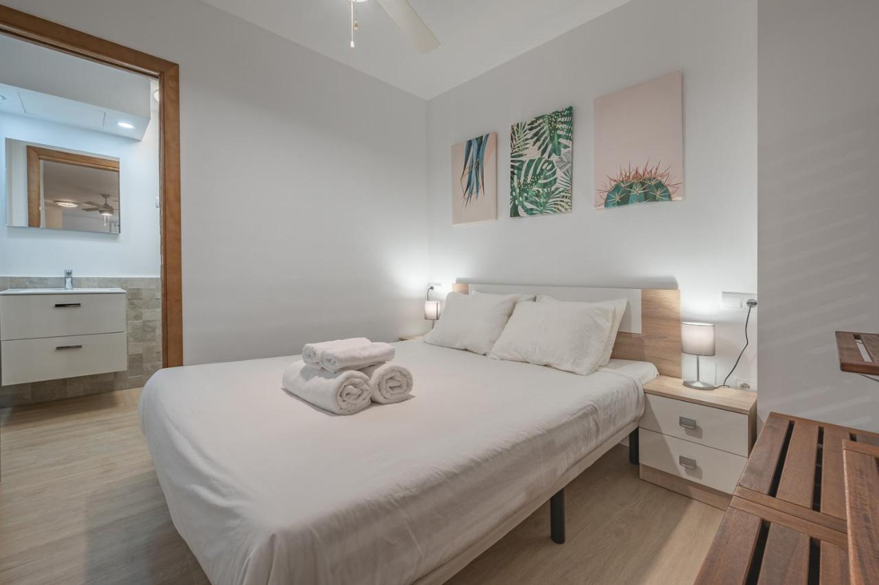Suite Homes Parras Duplex Малага Екстериор снимка